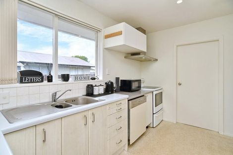 Photo of property in 27 Heathglen Avenue, Parklands, Christchurch, 8083