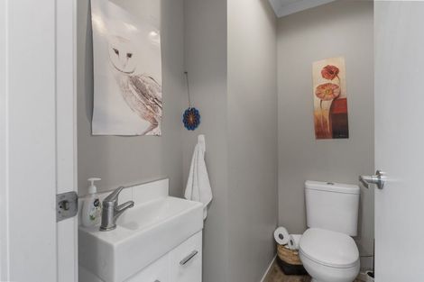 Photo of property in 108u9 Old Farm Road, Hamilton East, Hamilton, 3216