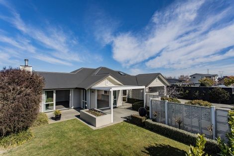 Photo of property in 8 Kempton Place, Rangiora, 7400