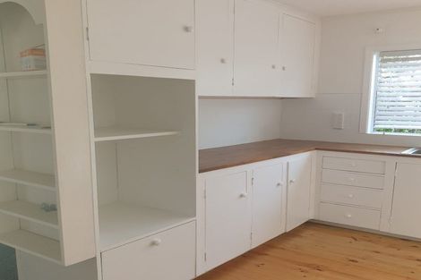 Photo of property in 17 Shanley Crescent, Waiuku, 2123