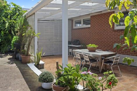 Photo of property in 8 Hamlet Place, Pukekohe, 2120