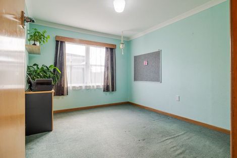 Photo of property in 6 Sheffield Street, Awapuni, Palmerston North, 4412