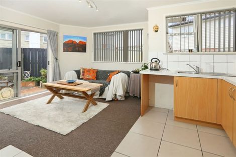 Photo of property in 249a Great North Road, Henderson, Auckland, 0612