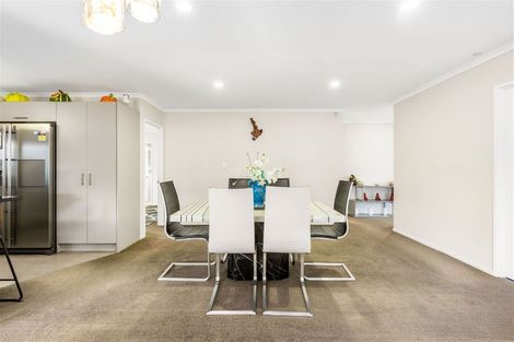 Photo of property in 22 Gordon Stanley Drive, Massey, Auckland, 0614
