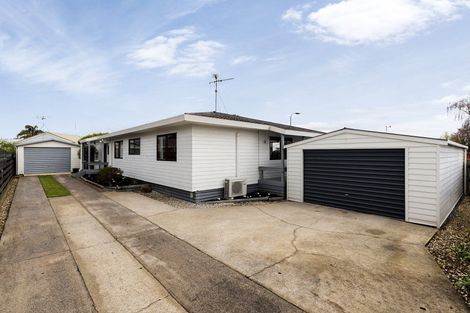 Photo of property in 1 Beadle Place, St Andrews, Hamilton, 3200
