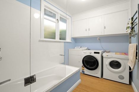 Photo of property in 8 Rosehill Road, Macandrew Bay, Dunedin, 9077