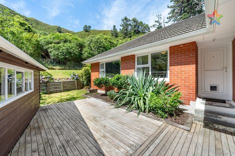 Photo of property in 23 Holmes Grove, Naenae, Lower Hutt, 5011