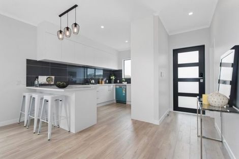 Photo of property in 10 Riroriro Road, Hobsonville, Auckland, 0616