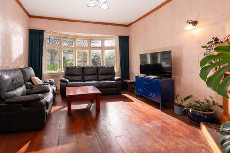 Photo of property in 62 Maupuia Road, Maupuia, Wellington, 6022