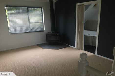 Photo of property in 8 Claret Place, Henderson, Auckland, 0612