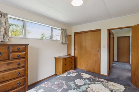 Photo of property in 18 Rewarewa Crescent, Waikanae, 5036