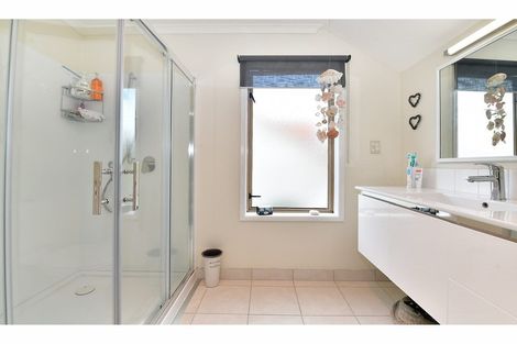 Photo of property in 16 Millennial Way, Orewa, 0931