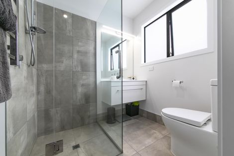 Photo of property in 75 Kaipara Portage Road, Riverhead, 0820