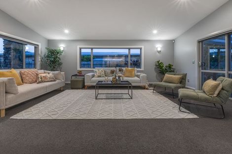 Photo of property in 6a Queenwood Road, Levin, 5510