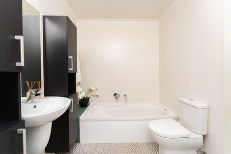 Photo of property in 8a Queen Street, Brighton, Dunedin, 9035