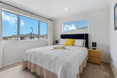 Photo of property in 20 Drumbuoy Drive, Flat Bush, Auckland, 2019