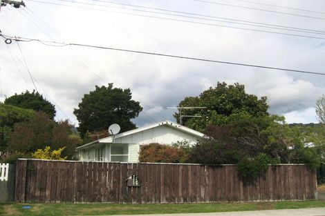 Photo of property in 2/20 Benge Crescent, Clouston Park, Upper Hutt, 5018