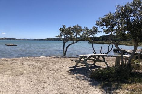 Photo of property in 29 Muritai Road, Parua Bay, Whangarei, 0174