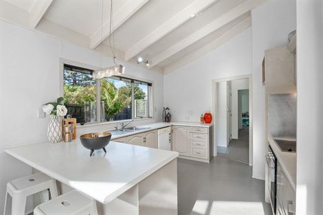 Photo of property in 32b Lyttelton Avenue, Forrest Hill, Auckland, 0620