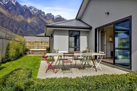 Photo of property in 4 Ward Street, Jacks Point, Queenstown, 9371