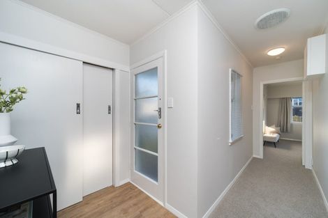 Photo of property in 18 Ashford Avenue, Hokowhitu, Palmerston North, 4410