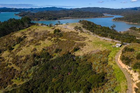 Photo of property in 93 Ranui Road, Karetu, 0283