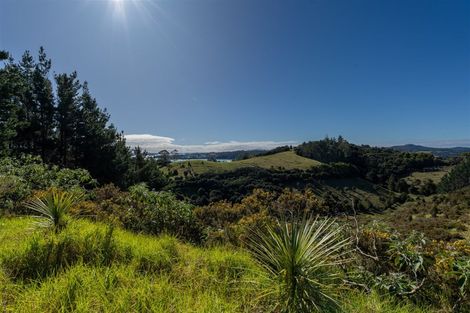 Photo of property in 93 Ranui Road, Karetu, 0283