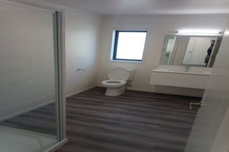 Photo of property in 35a Northall Road, New Lynn, Auckland, 0600