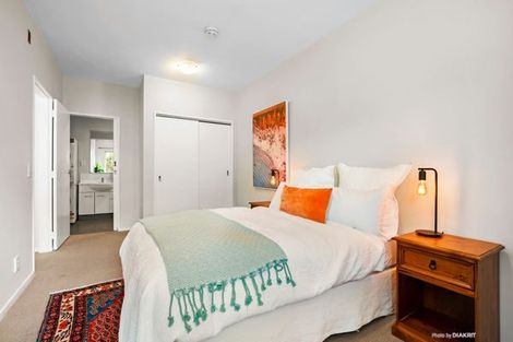 Photo of property in Luxford Villas, 105/72 Herald Street, Berhampore, Wellington, 6023
