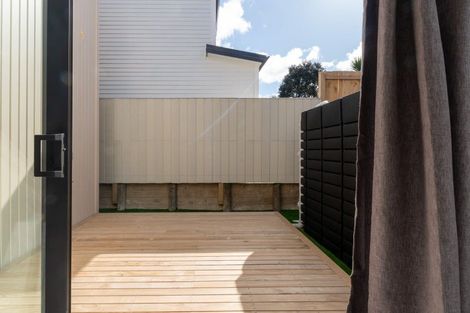 Photo of property in 12/116 Colwill Road, Massey, Auckland, 0614