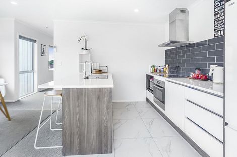 Photo of property in 12u1 Scotland Place, Hillcrest, Hamilton, 3216