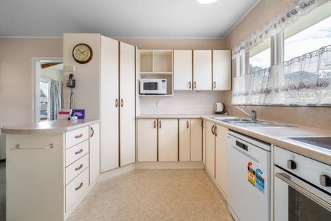 Photo of property in 10 Bowen Place, St Andrews, Hamilton, 3200