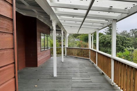 Photo of property in 28 Pohutukawa Avenue, Red Beach, 0932