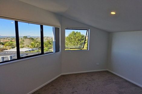 Photo of property in 12 Westergrove Place, West Harbour, Auckland, 0618