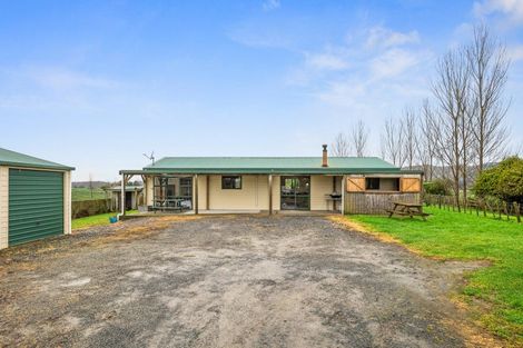 Photo of property in 293 Koputaroa Road, Koputaroa, Shannon, 5575