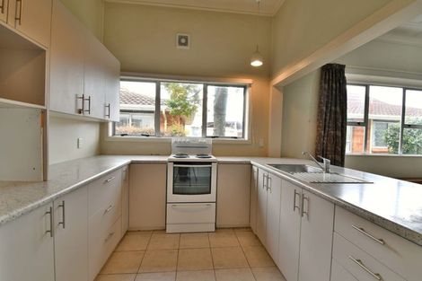 Photo of property in 64 Hargest Crescent, Saint Kilda, Dunedin, 9012