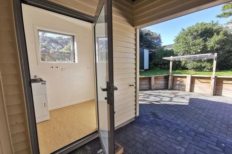 Photo of property in 3/41a Tramway Road, Beach Haven, Auckland, 0626