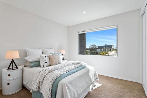 Photo of property in 4 Port Way, Rosehill, Papakura, 2113