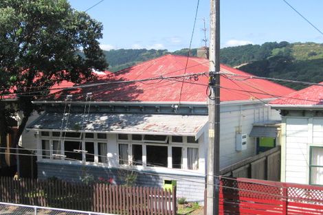 Photo of property in 135 Wallace Street, Mount Cook, Wellington, 6021