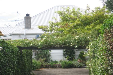 Photo of property in 21 Putnam Street, Northland, Wellington, 6012