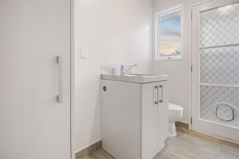 Photo of property in 7 Farnborough Street, Aranui, Christchurch, 8061