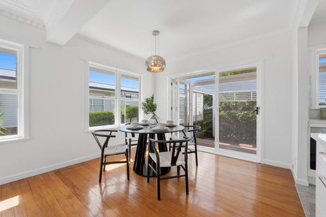 Photo of property in 1/35 Bradbury Road, Botany Downs, Auckland, 2010