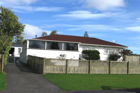Photo of property in 2a Chapman Road, Te Atatu Peninsula, Auckland, 0610