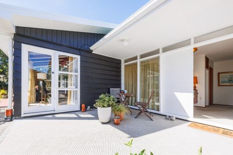 Photo of property in 245 Victoria Avenue, Hokowhitu, Palmerston North, 4410