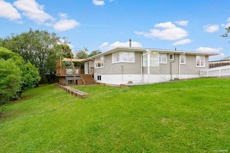 Photo of property in 22 Trojan Crescent, New Lynn, Auckland, 0600