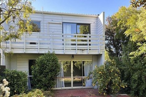 Photo of property in 8 Wadeley Road, Ilam, Christchurch, 8041