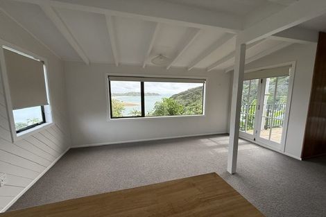 Photo of property in 5 Bush Point Road, Cable Bay, 0420