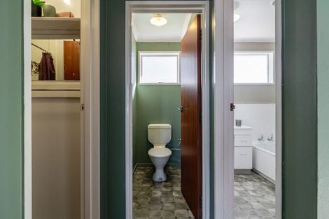 Photo of property in 35 Kimberley Grove, Westbrook, Palmerston North, 4412