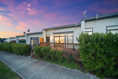 Photo of property in 7 Kapuarangi Lane, Papakura, 2110