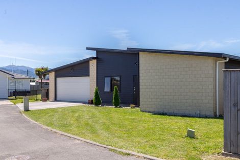 Photo of property in 4 Devon Lane, Carterton, 5713